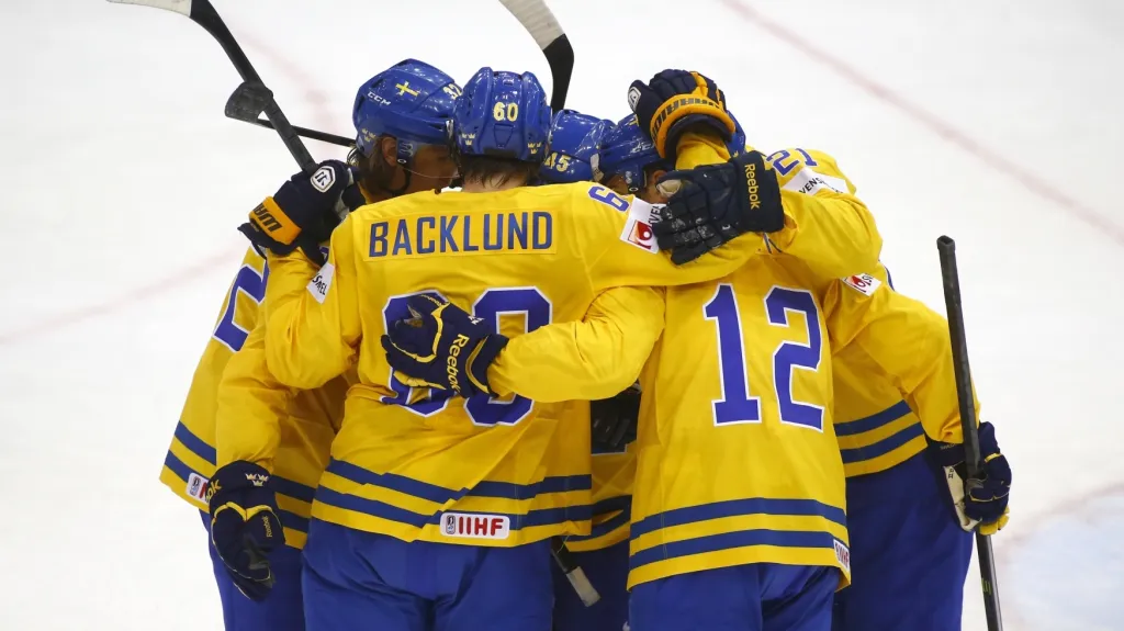 Slavící hokejisté Švédska