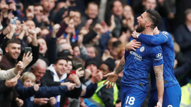 Útočník Chelsea Olivier Giroud slaví gól