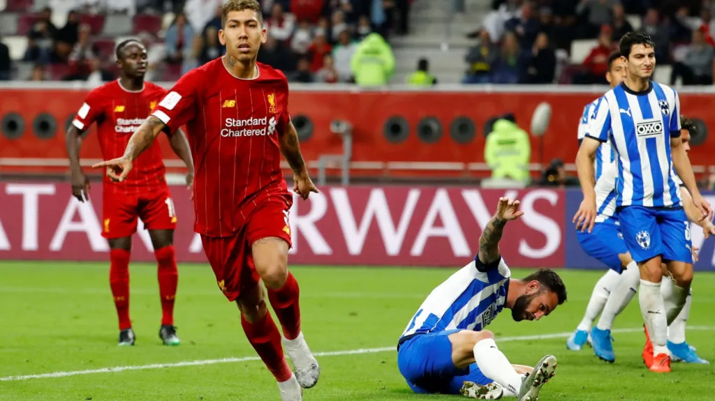 Roberto Firmino rozhoduje semifinále MS klubů