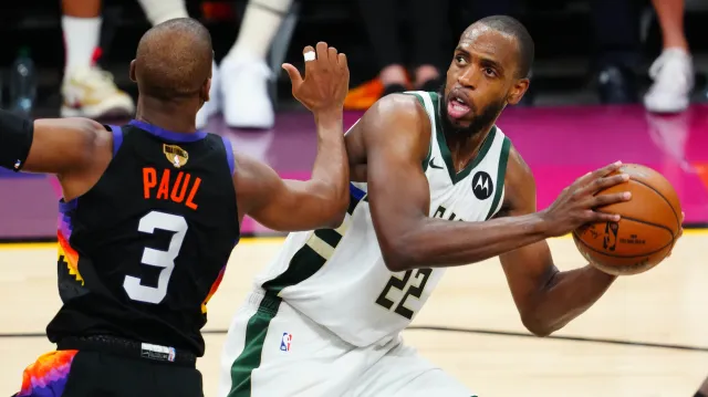 Milwaukee potřetí za sebou zdolalo Phoenix a je krok od titulu