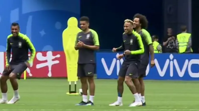 Neymar je v pohodě, s Brazilci trénoval