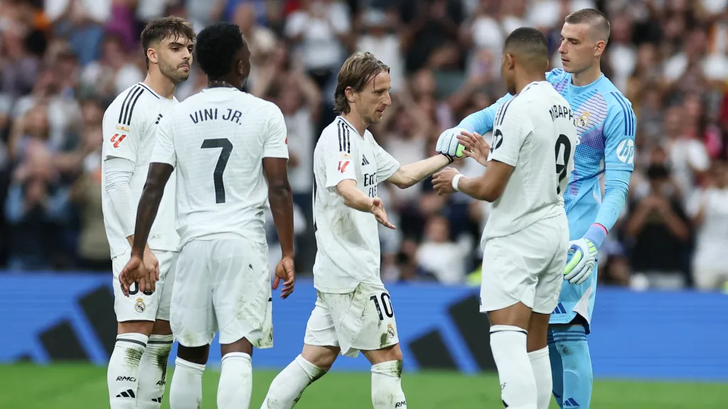 Raúl Asencio, Vinicius Júnior,  Luka Modrič, Kylian Mbappé a Andrij Lunin