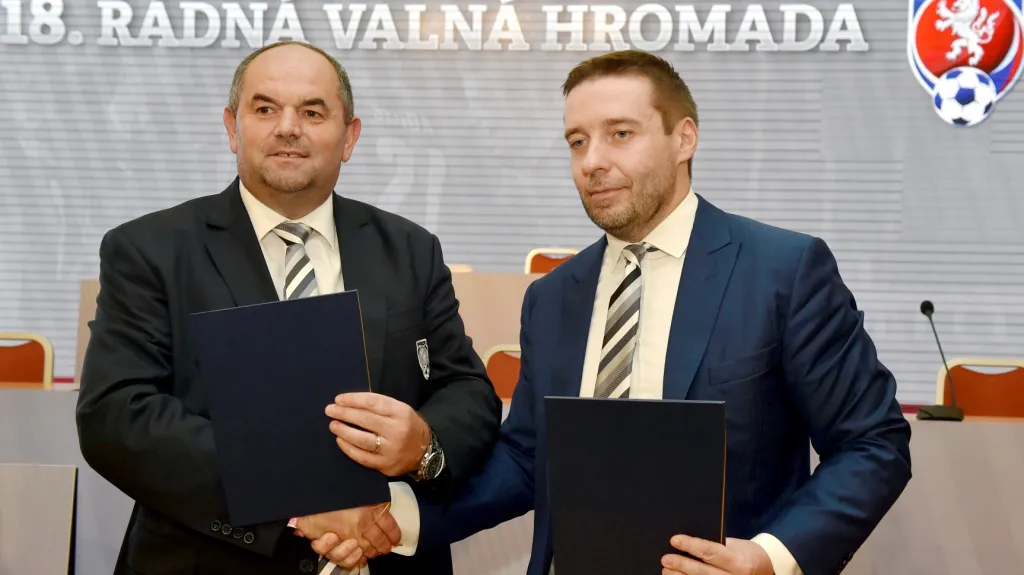 Dušan Svoboda (vpravo) po boku Miroslava Pelty