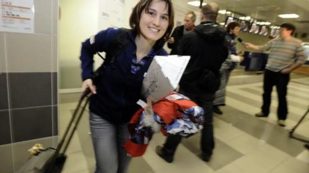 Nikola Sudová přiletěla do ČR