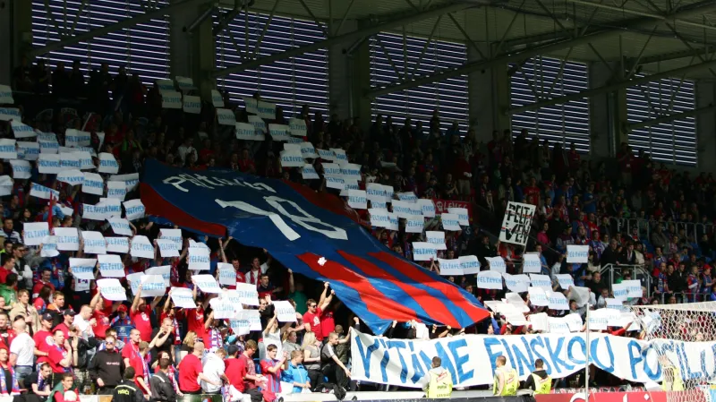 Vtipné choreo plzeňských fandů při utkání s Jihlavou