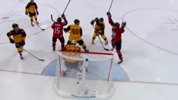 Gól v utkání Kanada - Německo: Roy - 3:4 (50. min)