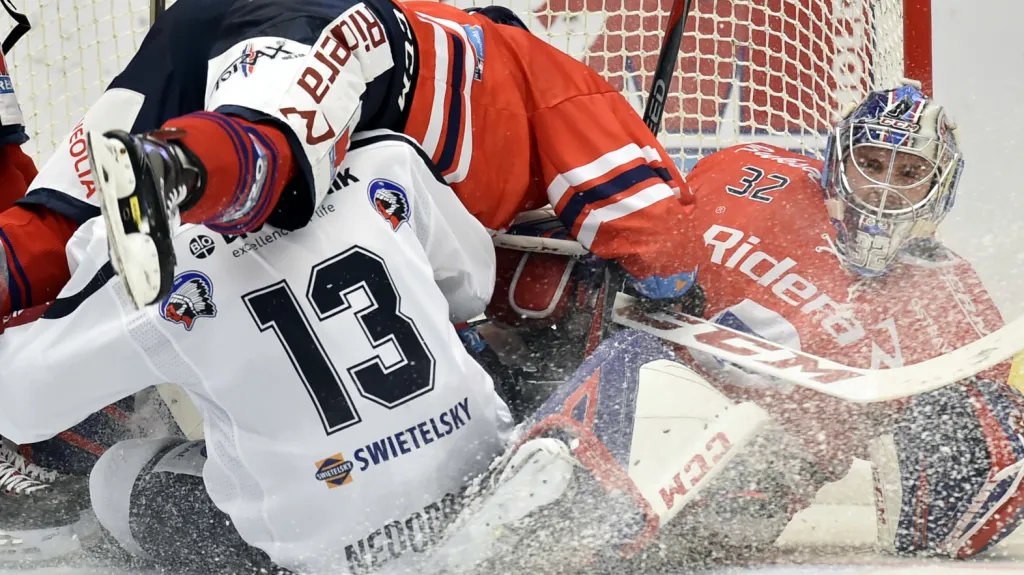 Plzeňský Václav Nedorost v brankovišti Vítkovic