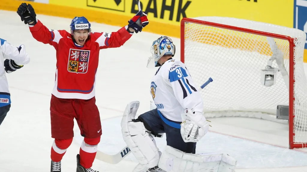 Petr Průcha slaví gól