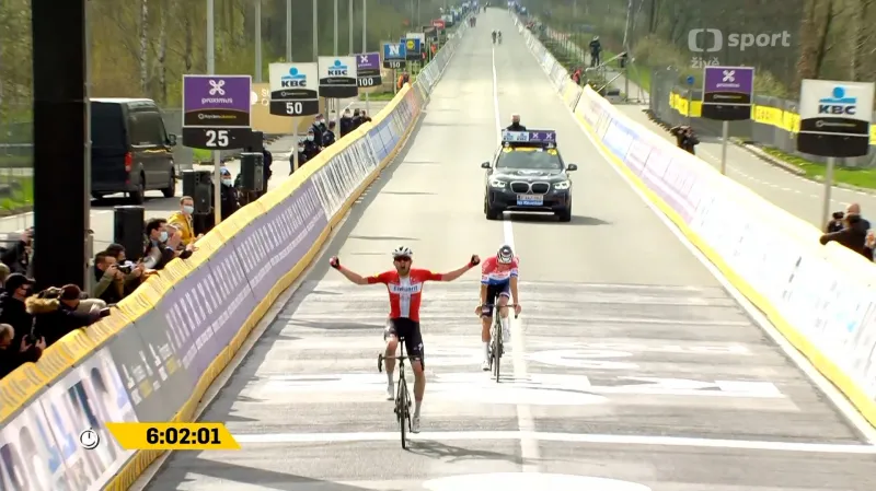 Dramatický finiš závodu Kolem Flander