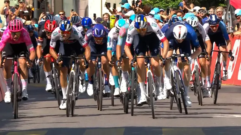 Dojezd a sestřih šesté etapy Tour de Suisse