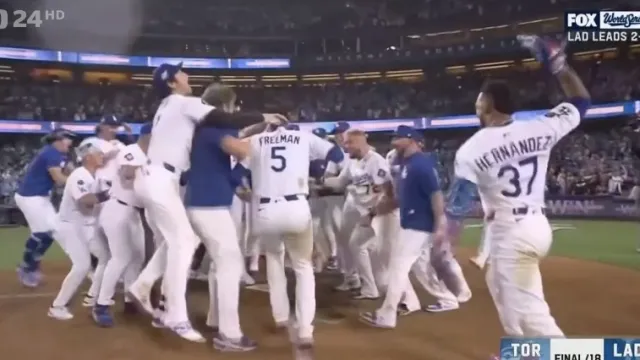 Baseballisté Dodgers vyhráli maratonský třetí zápas Světové série