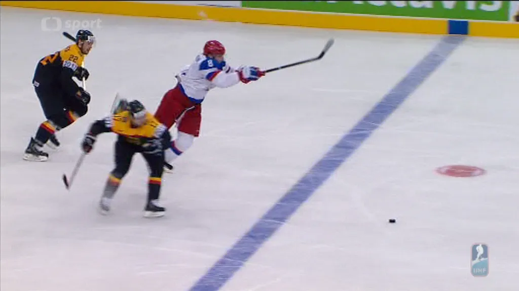 Ukázkový bodyček Marcuse Kinka na Ovečkina