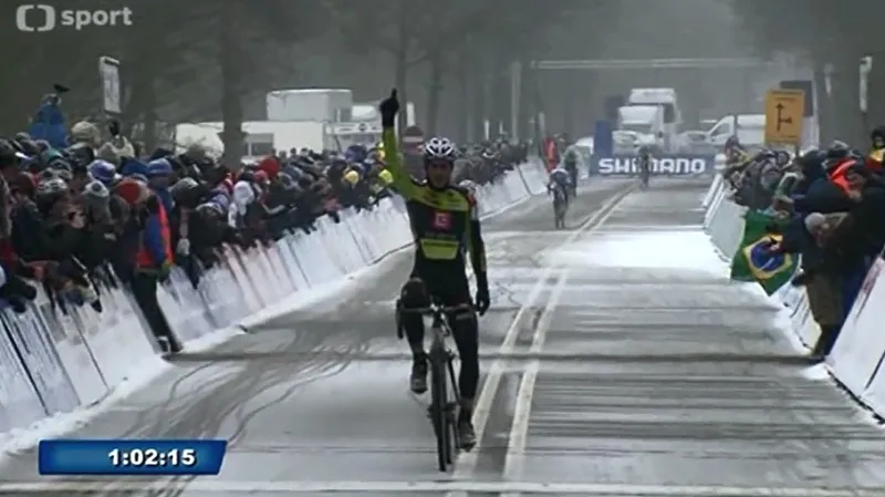 Závěr závodu v Hoogerheide s reakcí Martina Bíny