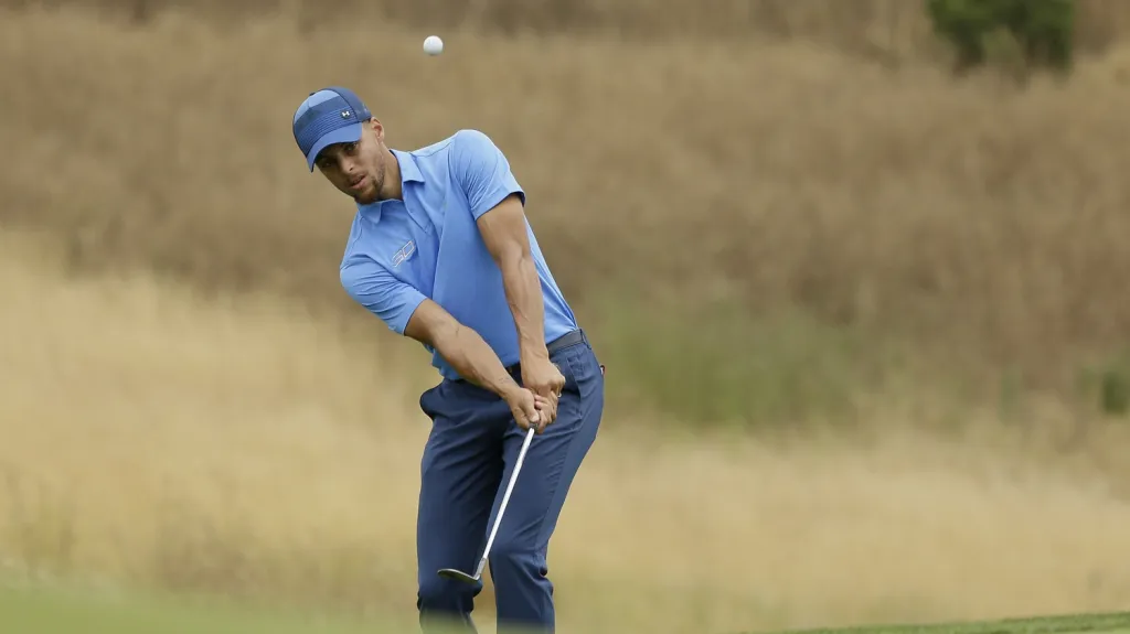 Stephen Curry na golfovém hřišti