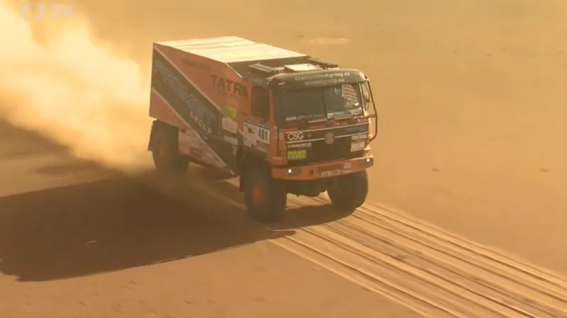 Africa Eco Race odjel v kabině sám a Tomeček se blýskl skvělým druhým místem