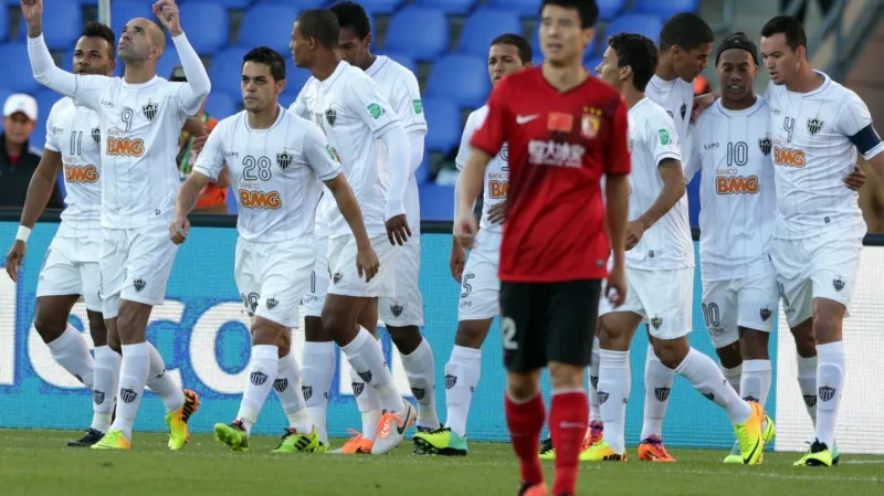 Radující se fotbalisté Atlética Mineiro