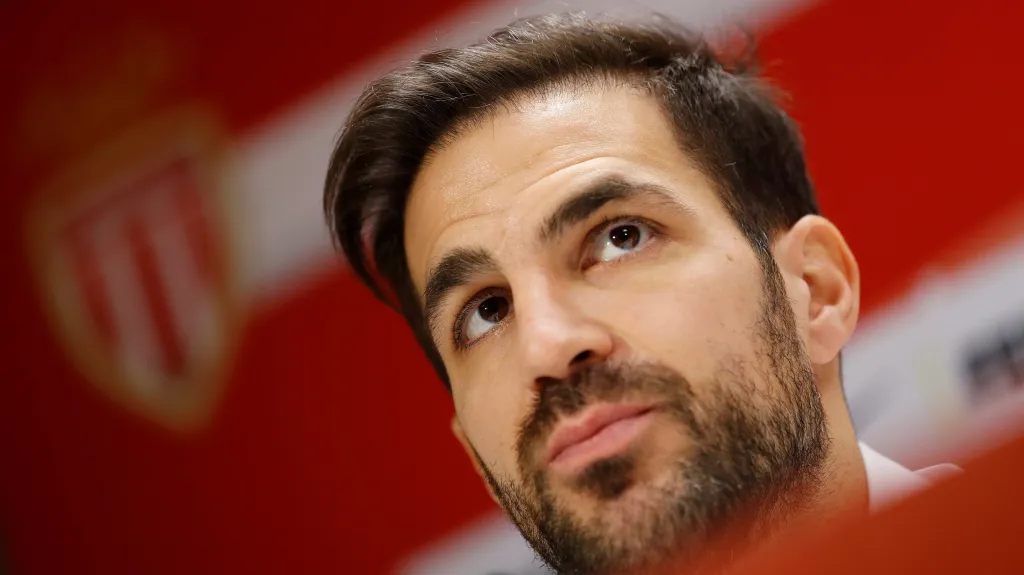Cesc Fábregas na tiskové konferenci po přestupu do AS Monako