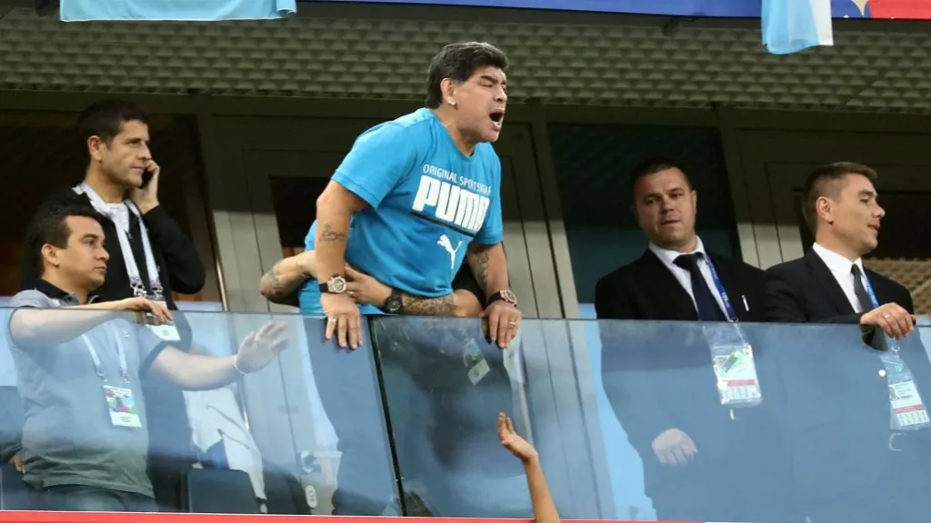 Diego Maradona během zápasu Argentiny s Nigérií