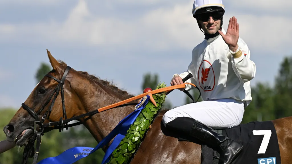Vítěz Českého Derby Petr Foret na Queen of Beaufay