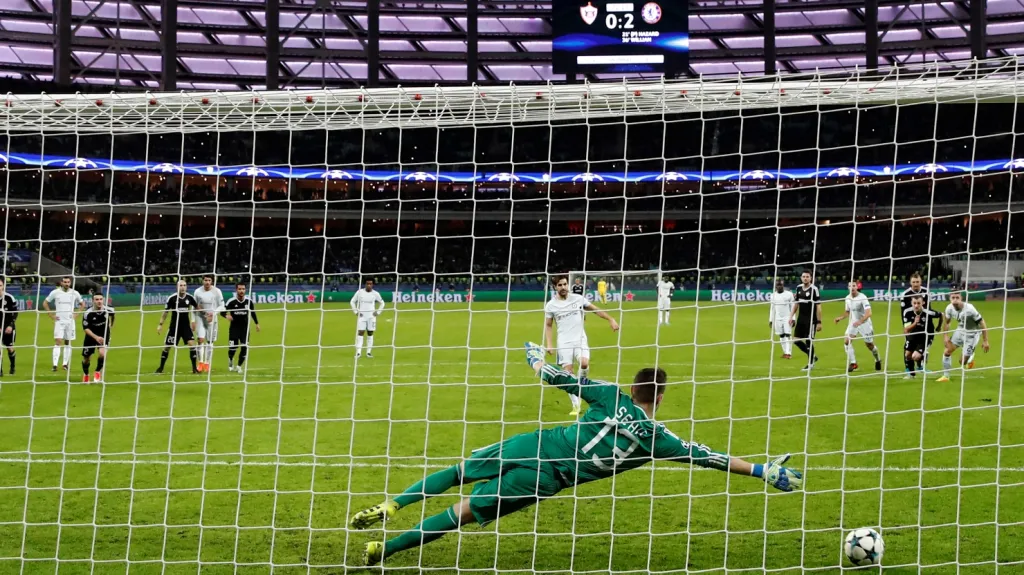 Fábregas proměňuje penaltu