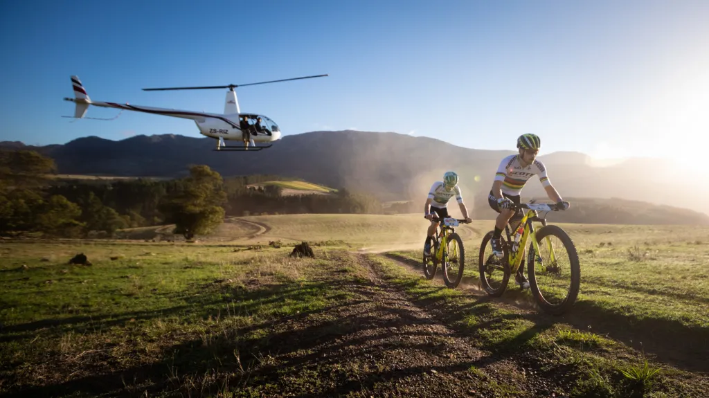 Nino Schurter a Lars Forster