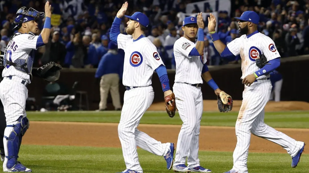Baseballisté Chicaga Cubs slaví výhru