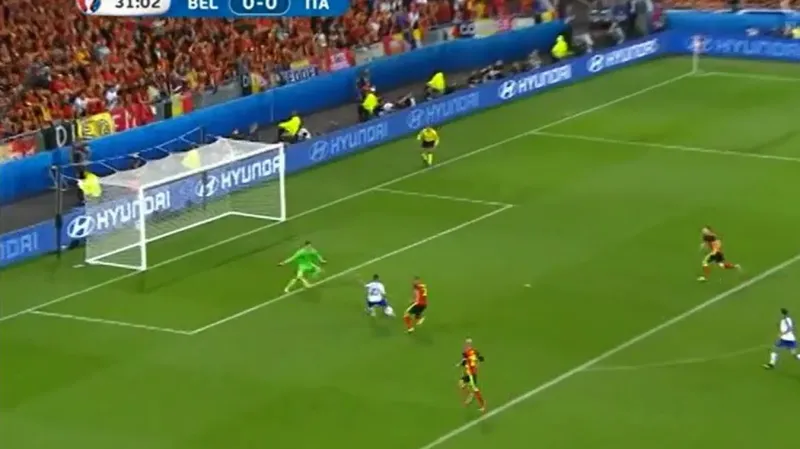 Gól v utkání Belgie - Itálie: Giaccherini 0:1 (32. min.)