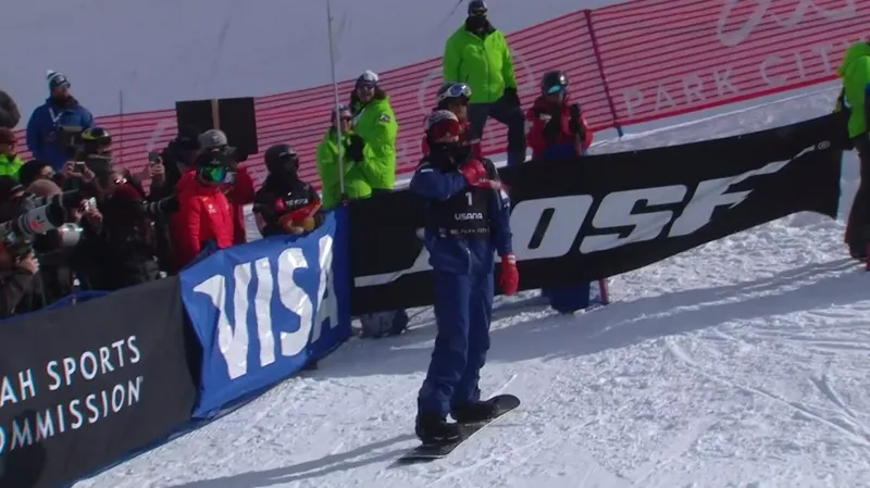 Vítězná jízda snowboardisty Scottyho Jamese v U rampě