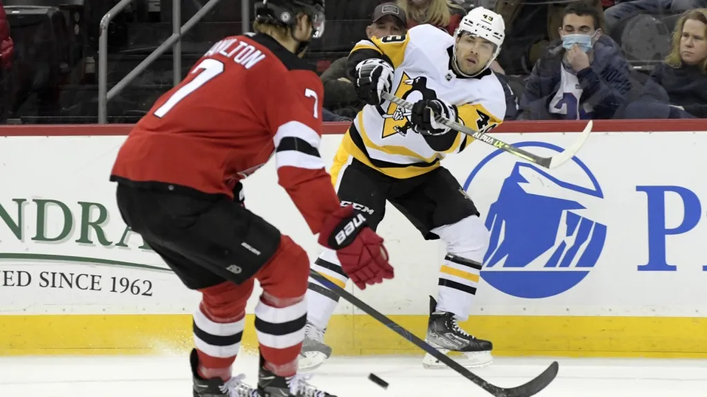 Dominik Simon v utkání s New Jersey