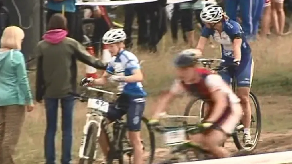 Třetí medaile pro české orientační bikery na MS, bronz získala česká štafeta