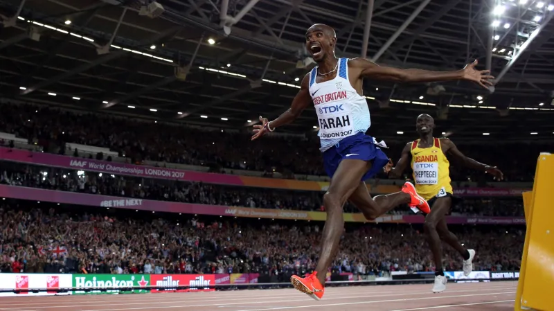 Mo Farah vítězí v závodě na 10 000 metrů