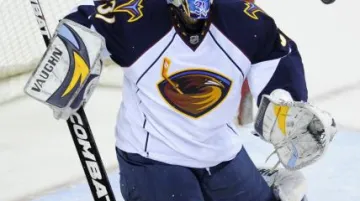 Brankář Atlanty Ondřej Pavelec