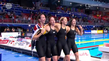 Australanky ovládly kraulařskou štafetu