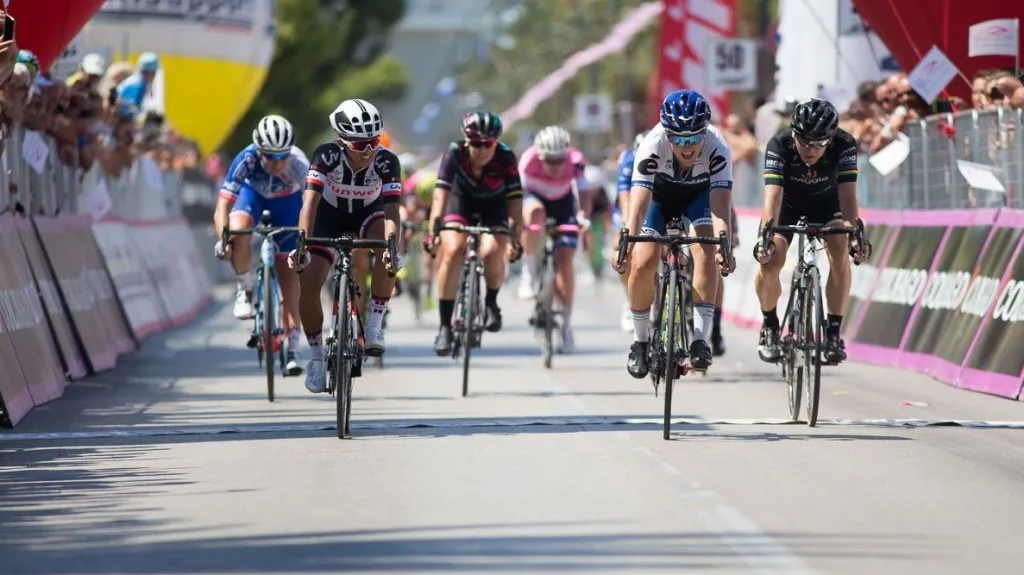 Lotta Lepistö poráží Coryn Riverovou