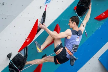 Ondra se na SP v Praze dostal do finále z pátého místa, Širůčkové postup těsně unikl