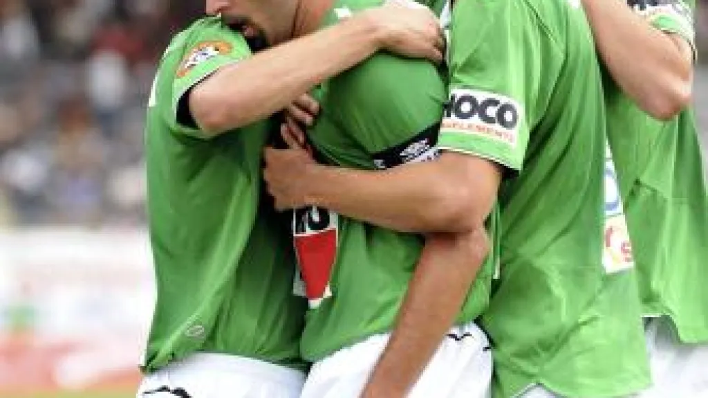 Radost jabloneckých hráčů z gólu