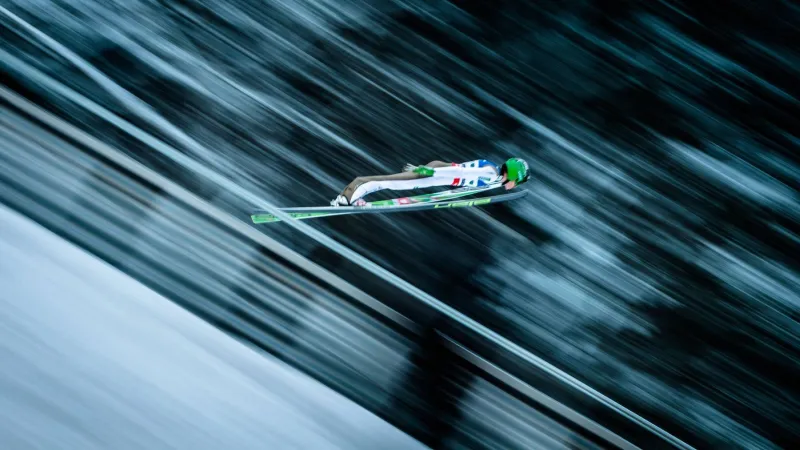 Počasí zkrátilo soutěž v letech jednotlivců o jedno kolo