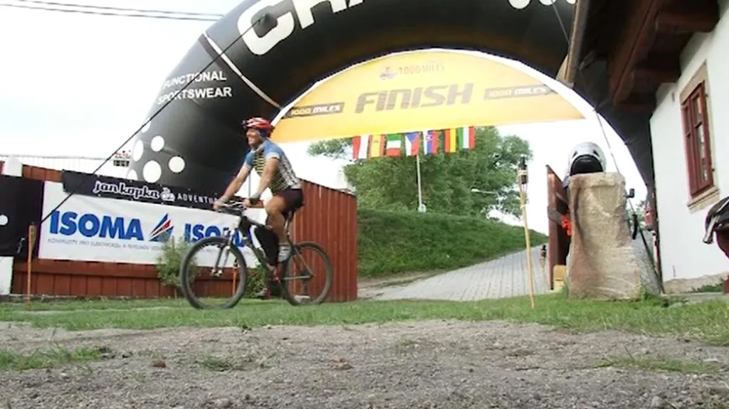 Jan Tyxa v cíli závodu Craft 1 000 Miles Adventure