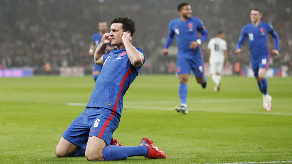 Harry Maguire oslavuje gól proti Albánii