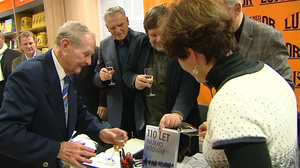 Jubileum české kanoistiky i svazu lyžařů připomínají nové publikace