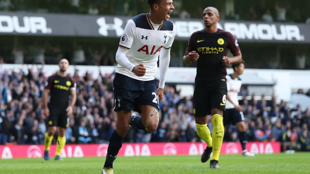Delle Alli z Tottenhamu se raduje z gólu v síti Manchesteru City