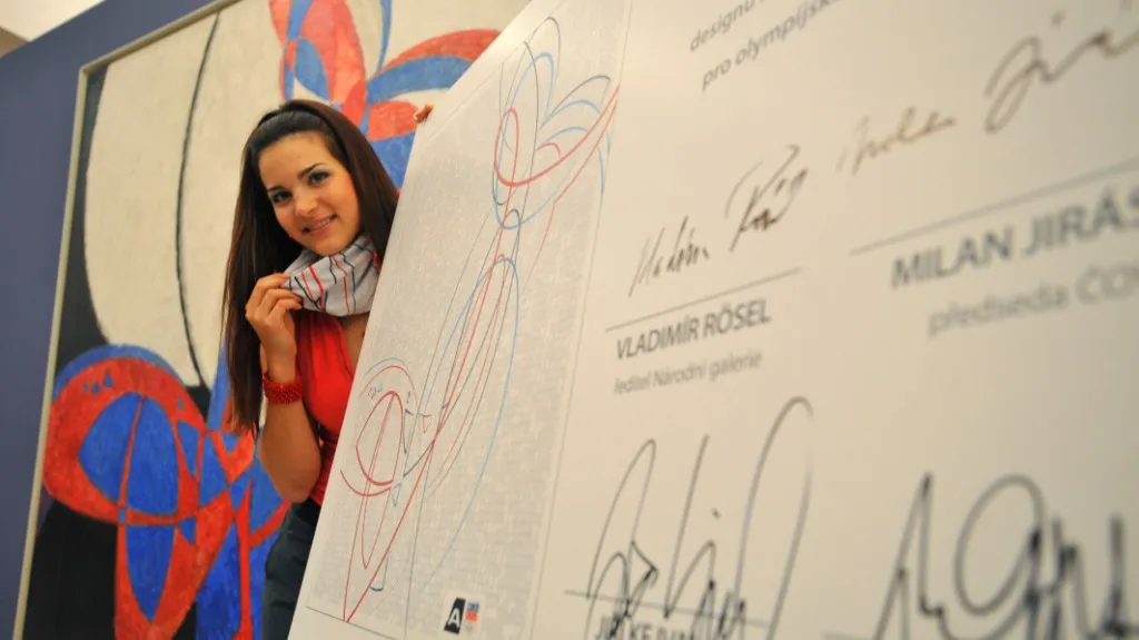 Tereza Huříková s obrazem Františka Kupky