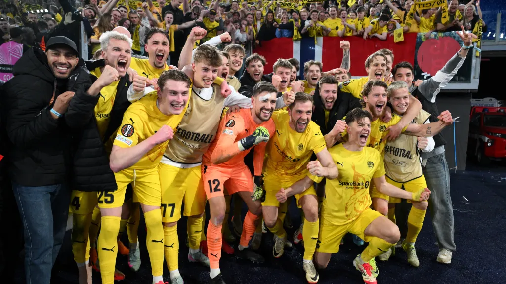 Hráči Bodö/Glimt slaví postup do semifinále