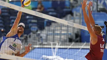 Záznam beachvolejbalu Plavinš/Točs - Alison/Álvaro