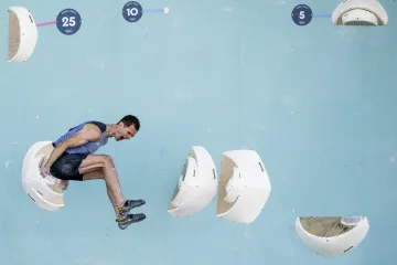 Adam Ondra topoval na posledním boulderu