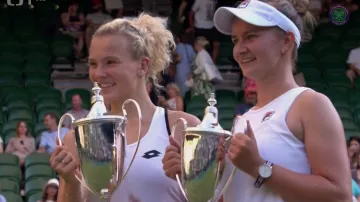 Krejčíková se Siniakovou ovládly ve Wimbledonu čtyřhru