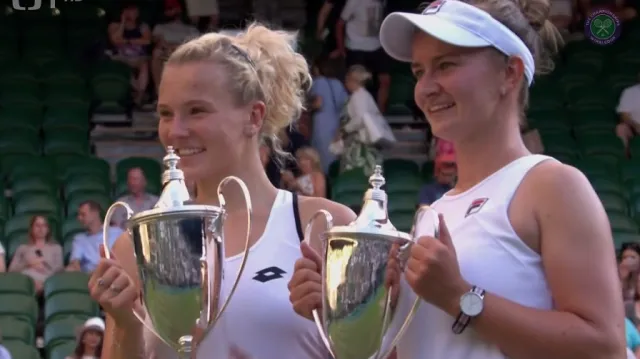 Krejčíková se Siniakovou ovládly ve Wimbledonu čtyřhru
