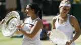 Obě finalistky Wimbledonu s trofejemi - Marion Bartoliová a Sabine Lisická