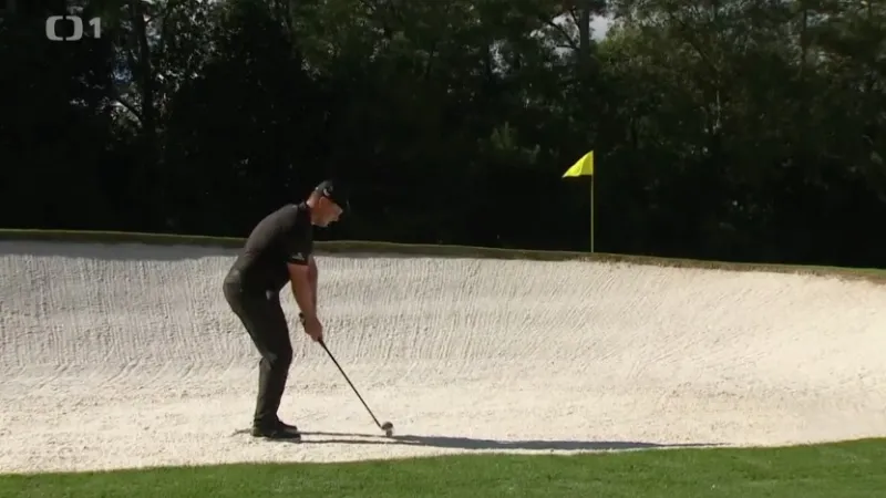 Woods začal Masters čtyřmi ranami pod par