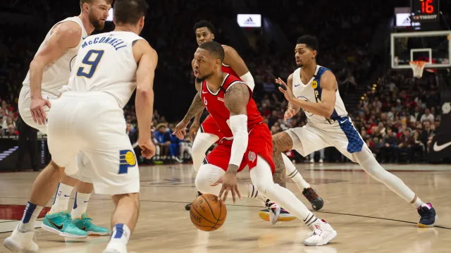 NBA se hrála ve stínu Bryantovy smrti, Lillard nastřílel 50 bodů